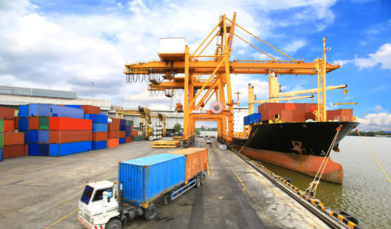 广州海关自主研发 全国海关首个能“闻”出辐射的机器狗上任